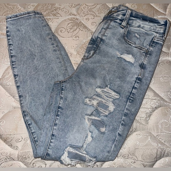 American Eagle Outfitters Denim - American Eagle Ripped High Waist Skinny Jeans Size 8